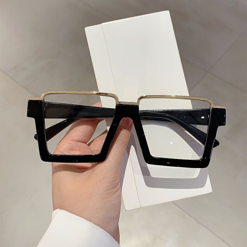 Une Square Black Glasses