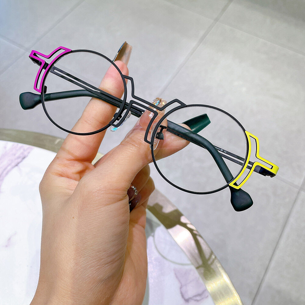 Kathleen Round Black Glasses