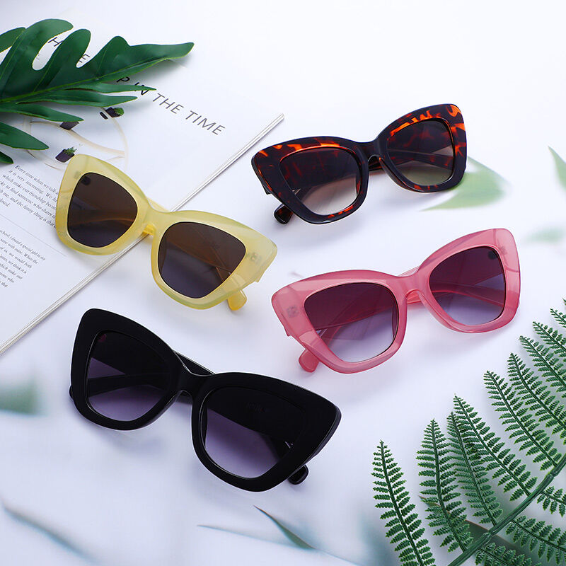 Honeymoon Cat Eye Pink/Grey Gradient Sunglasses