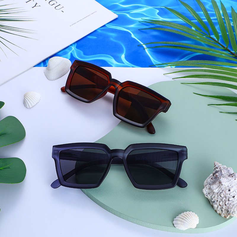 Slim Slim Rectangle Grey Sunglasses