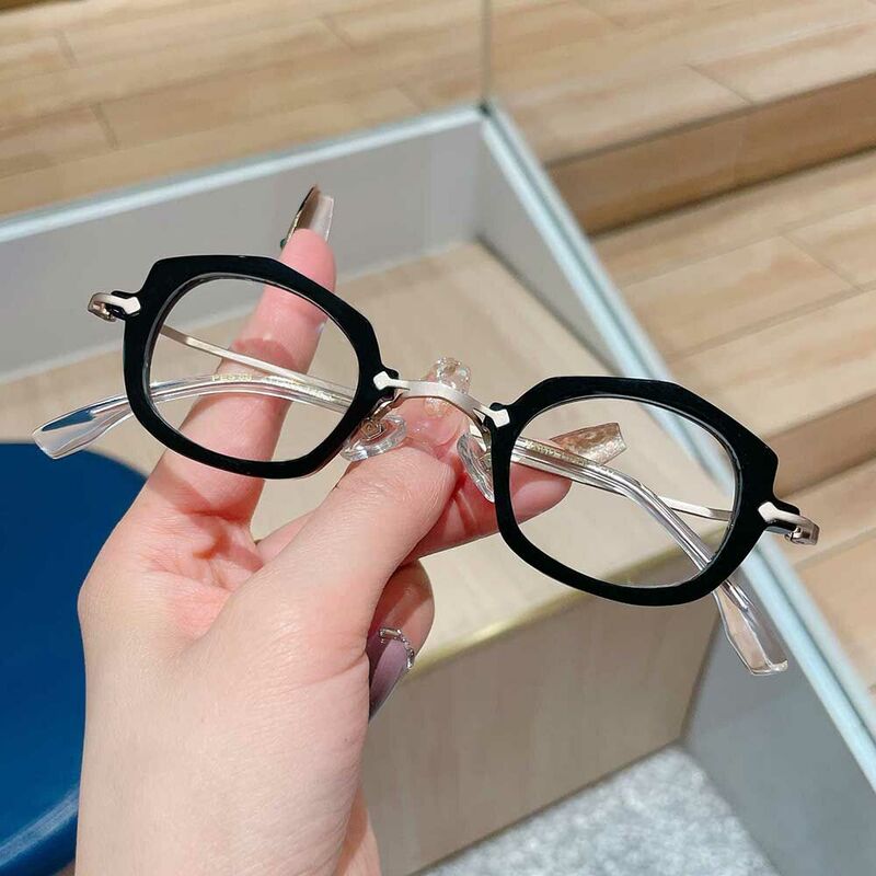 Simon Oval Black Glasses