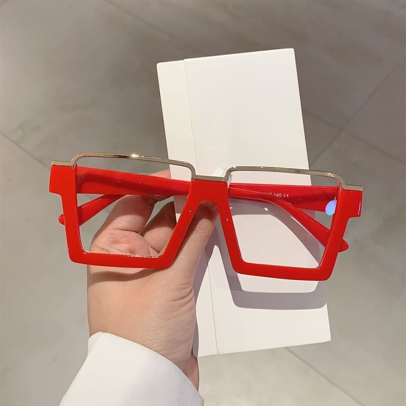 Une Square Red Glasses