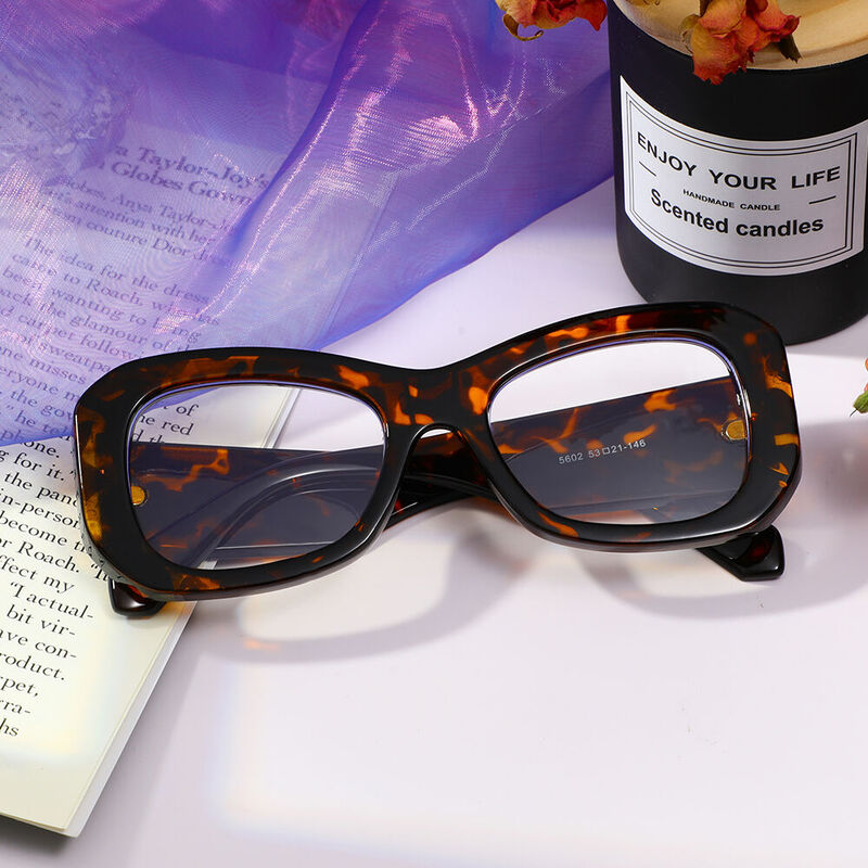 Elizabet Cat Eye Tortoise Glasses