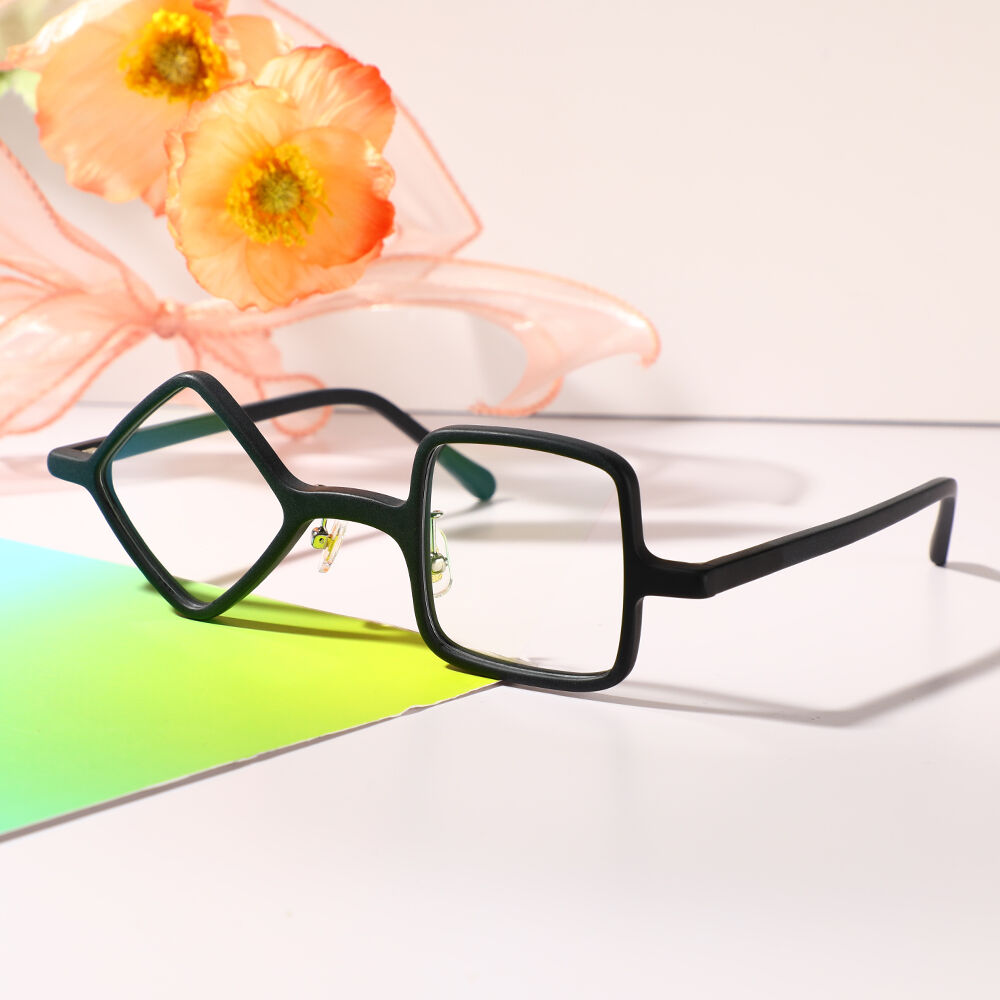 Van Square Black Glasses