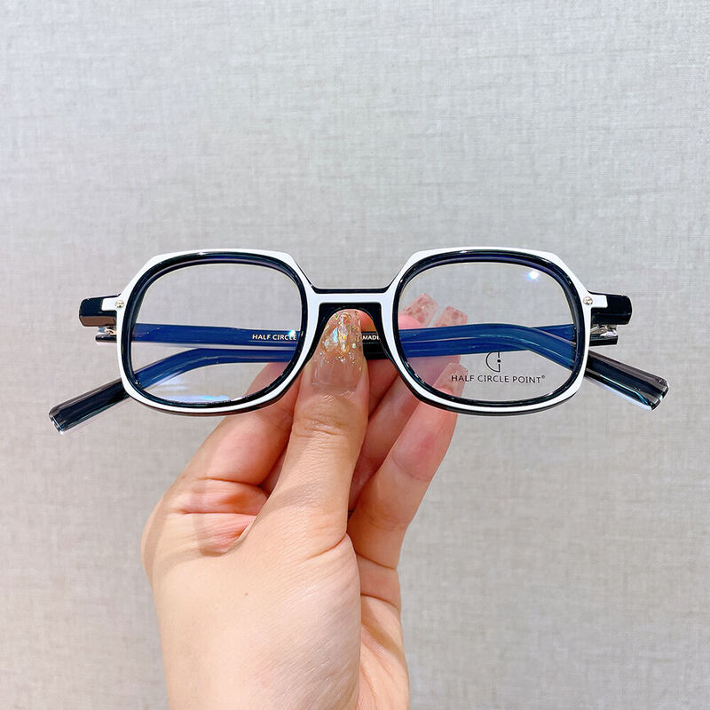 Violae Square Black Glasses