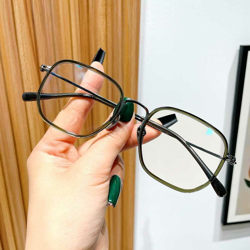 Carl Square Green Glasses