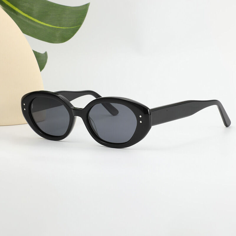 Lisa Cat Eye Black Sunglasses