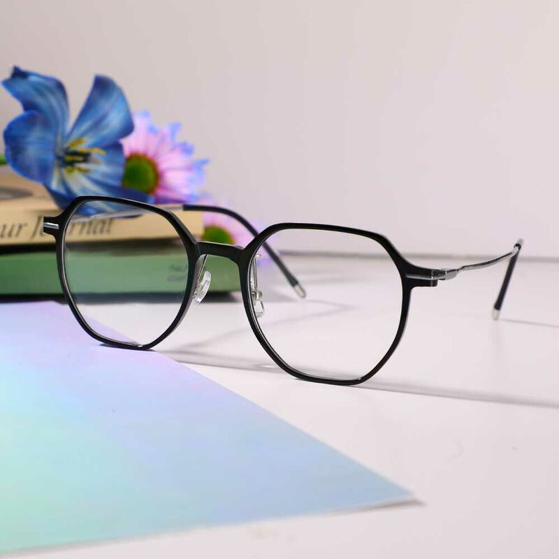 Curme Geometric Black Glasses
