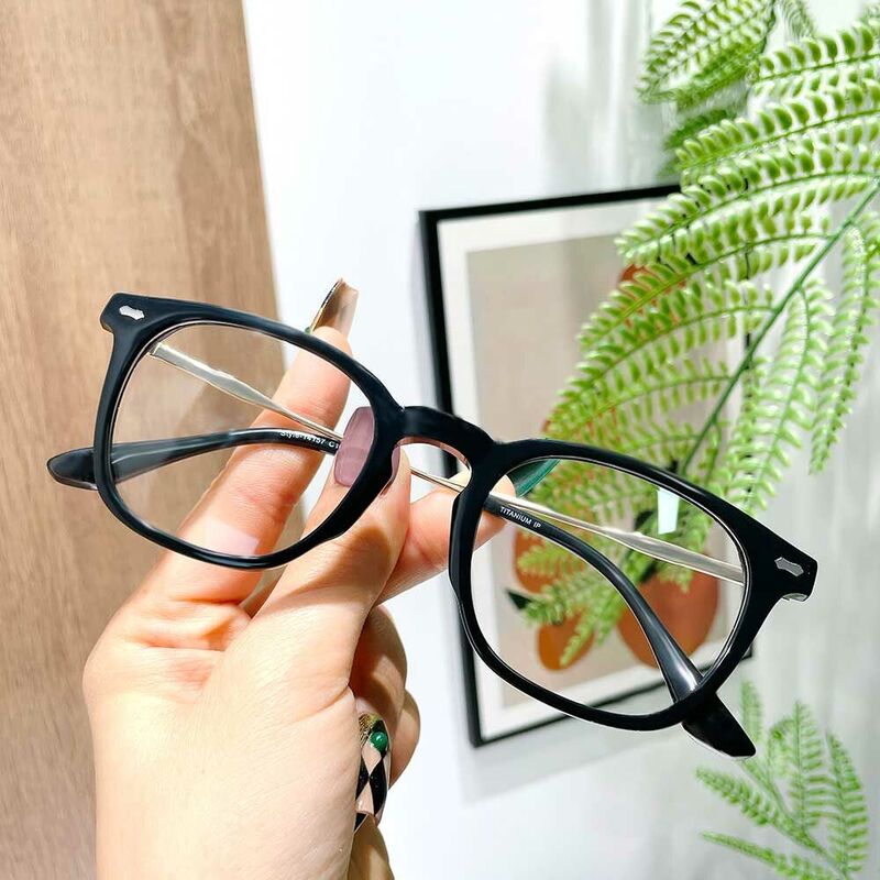 Pepys Square Black Glasses