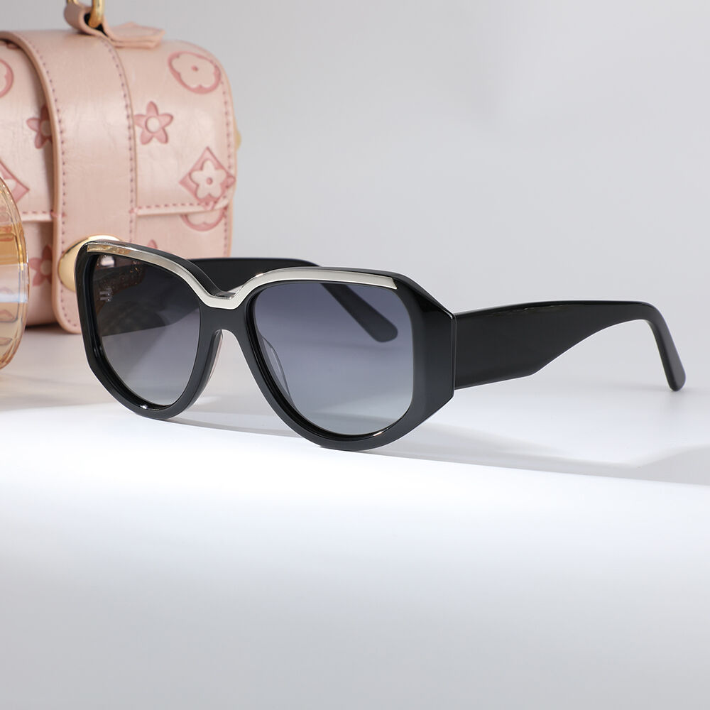 Agatha Geometric Black Sunglasses