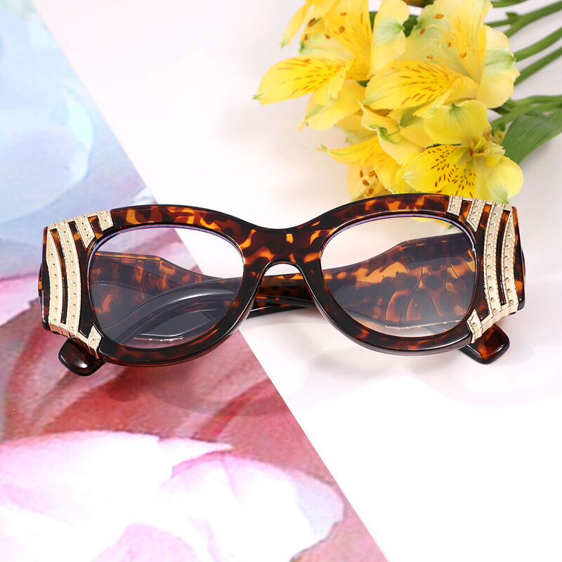 Gilks Oval Tortoise Glasses