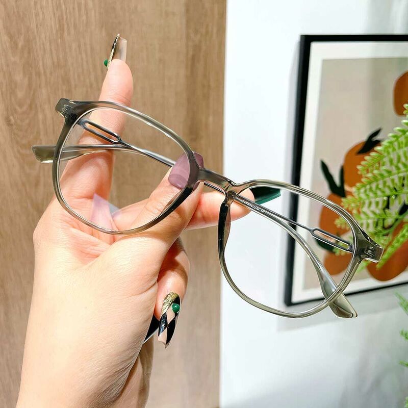 Darwin Square Green Glasses
