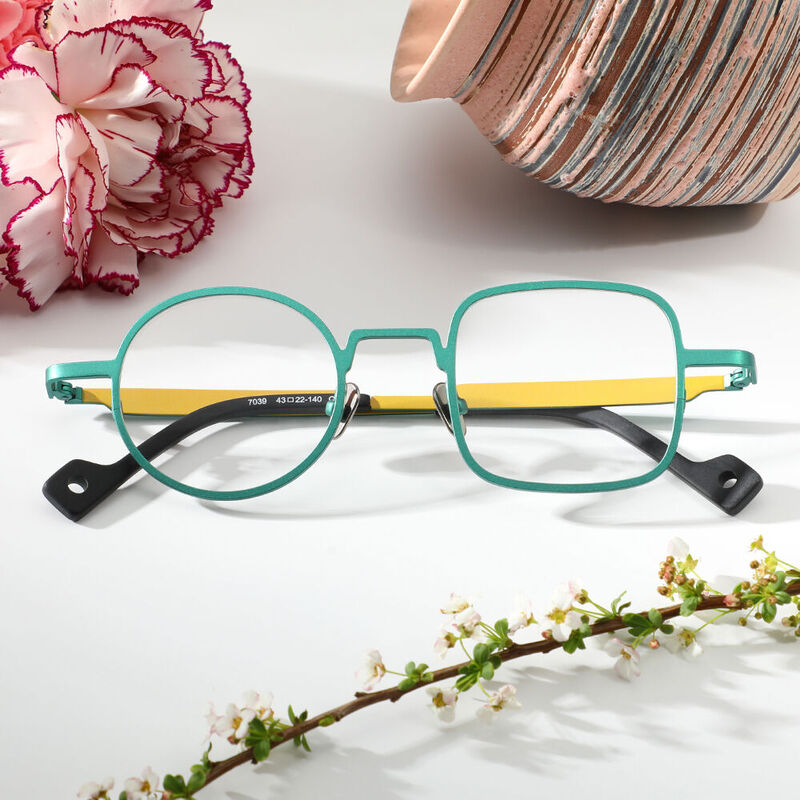 Pinot Square Round Green Glasses